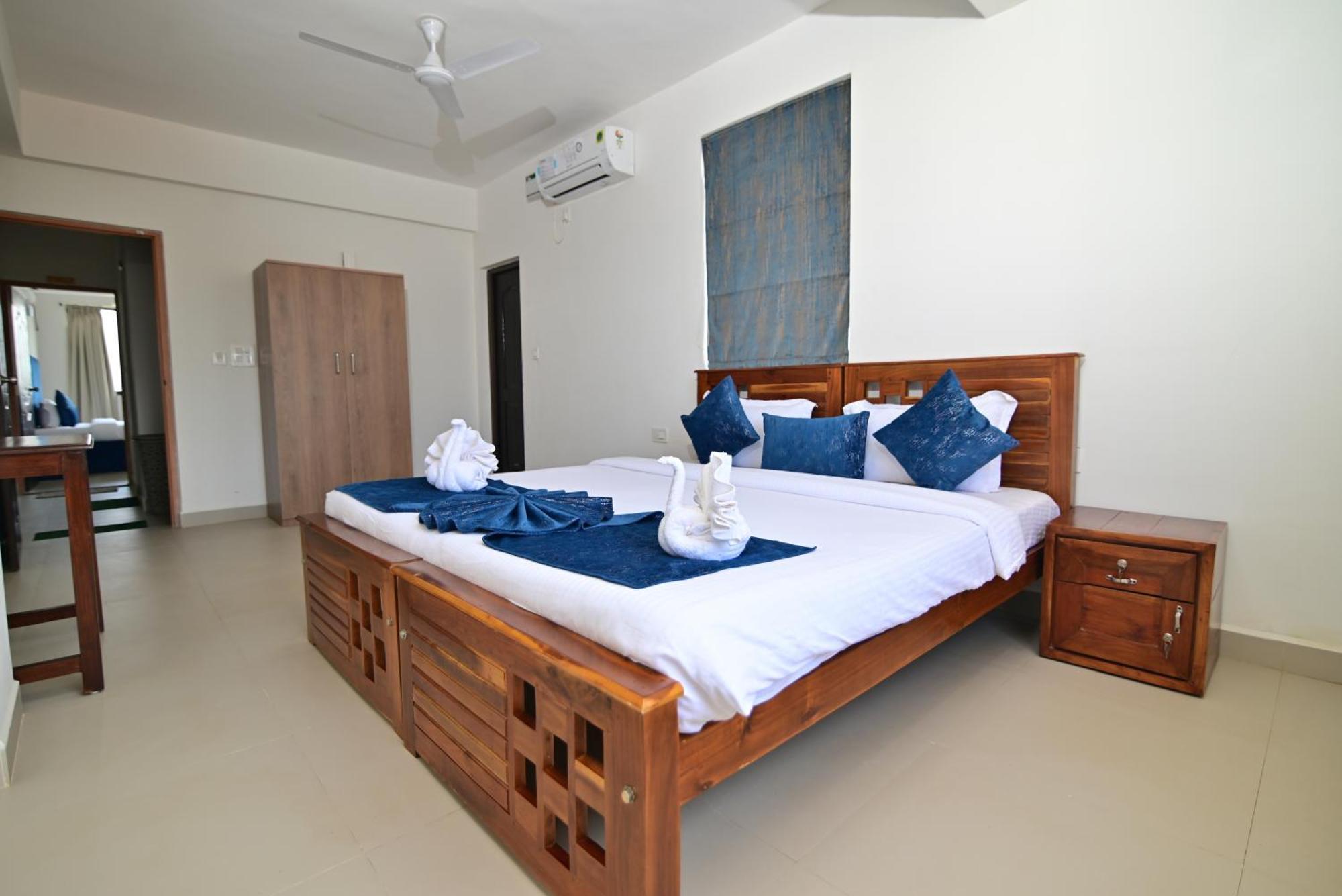 Q Lite Calangute Hotel Exterior photo
