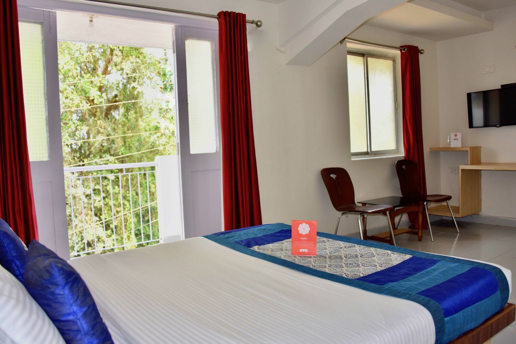 Q Lite Calangute Hotel Exterior photo