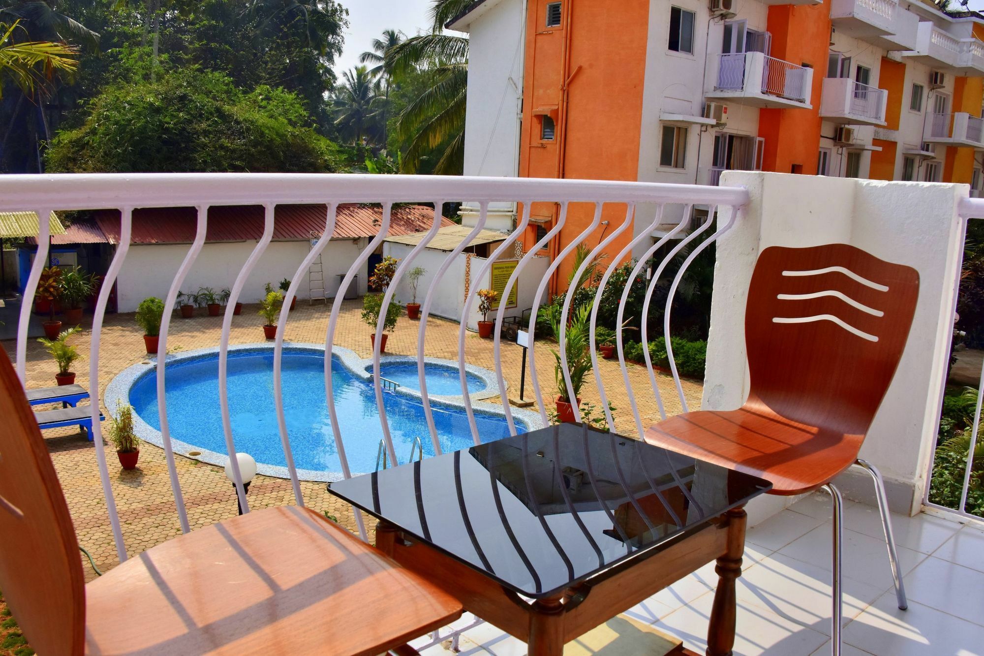 Q Lite Calangute Hotel Exterior photo