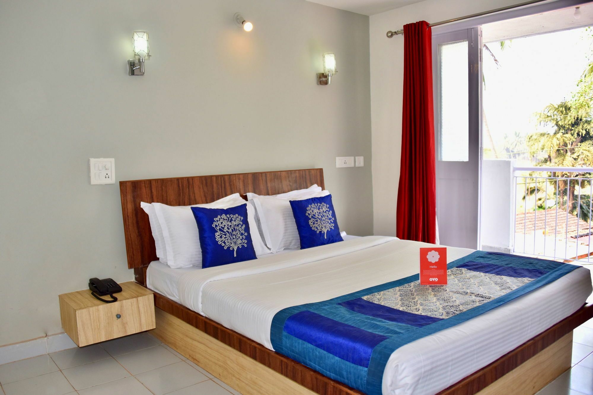 Q Lite Calangute Hotel Exterior photo